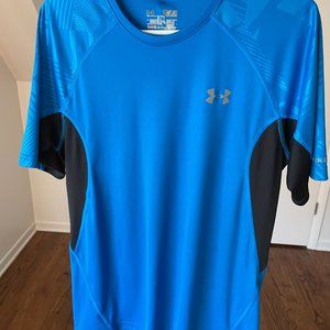 Under Armor Mens HeatGear T-Shirt in Medium Regular Fit